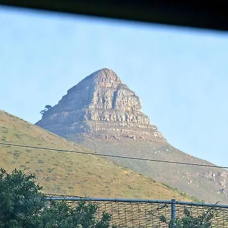 Studio 18 On The Golden Mile Next To V&A Waterfront Kaapstad Buitenkant foto