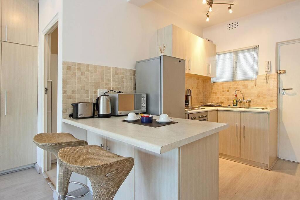 18 On The Golden Mile Next To V&a Waterfront Appartement